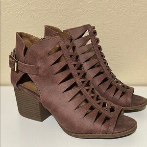 Women's Brown Cutout Block Heel Sandals